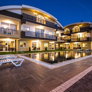 2* מלון דירות Lara Homes